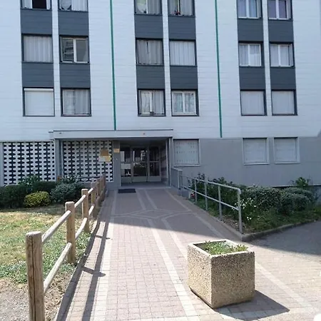 Appartamento Confortable Vue Sur La A Ferrand 48 M² + Parking Inclus Clermont-Ferrand